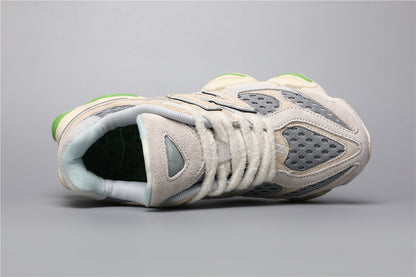 New Balance 9060 Unisex Turnschlappen Beige Grom