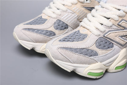 New Balance 9060 Unisex Turnschlappen Beige Grom