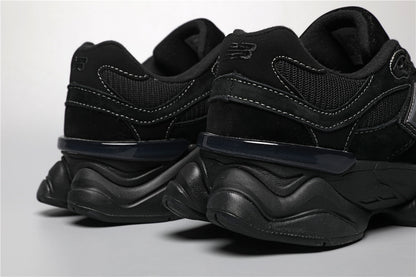 Bróga spóirt unisex New Balance 9060 Dubh Iomlán